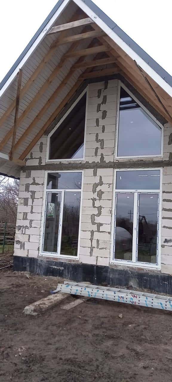 Частный дом после остекления